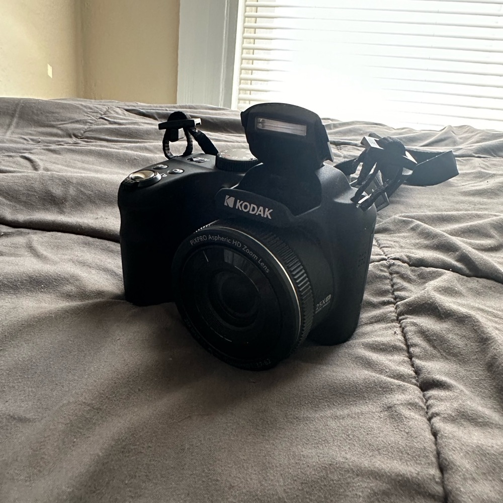 Kodak Pixpro AZ255